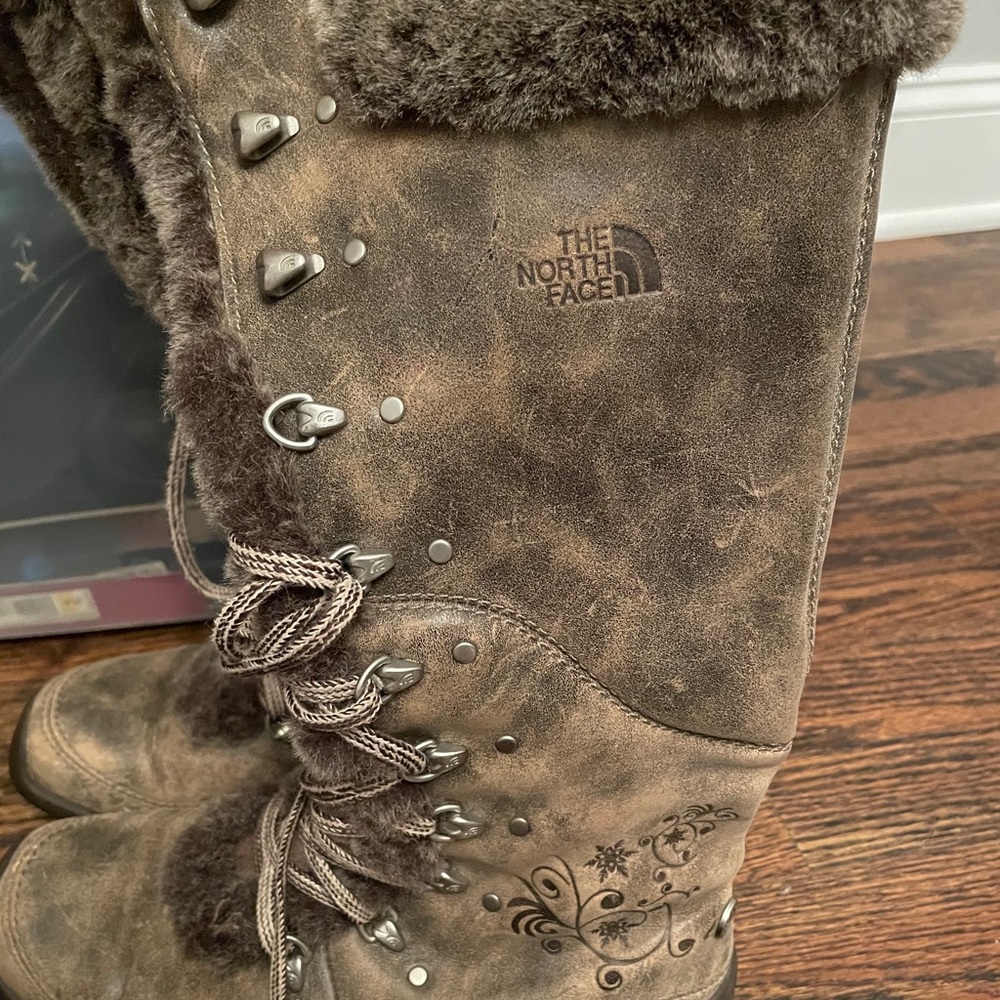 Warm Northface winter boots